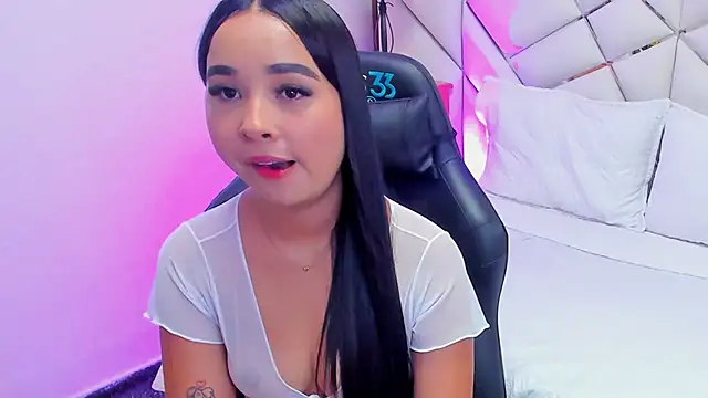  Tiffany Ross online show from 10.03.25