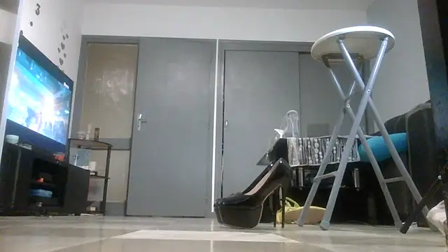 vanessadeesse online show from 04.13.26