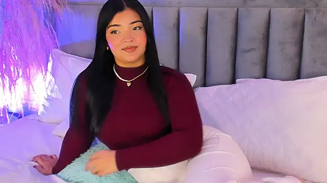 EmmaBlossom online show from 11.13.25