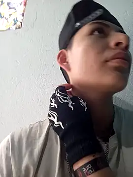 Snapshot of Owen_tomboy chatting on 10.14.25 Owen tomboy online show from 10.14.25