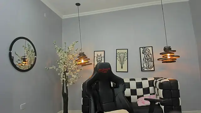 Kira Naughty online show from 10.11.25