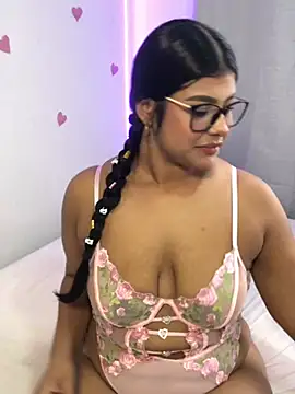 Snapshot of AnaBrowmn chatting on 03.24.26 AnaBrowmn online show from 03.24.26