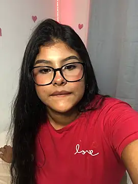 Snapshot of AnaBrowmn chatting on 03.27.26 AnaBrowmn online show from 03.27.26