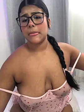 Snapshot of AnaBrowmn chatting on 04.08.26 AnaBrowmn online show from 04.08.26