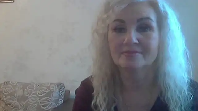 Snapshot of LadySexyBlond chatting on 11.07.25 LadySexyBlond online show from 11.07.25