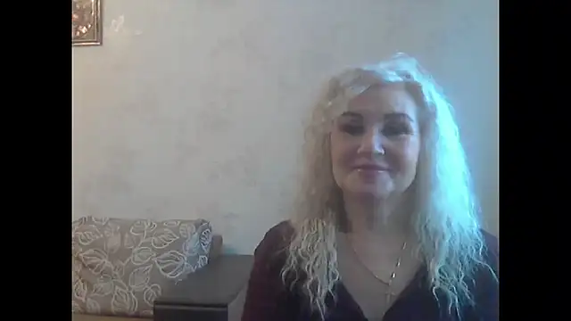 Snapshot of LadySexyBlond chatting on 11.15.25 LadySexyBlond online show from 11.15.25