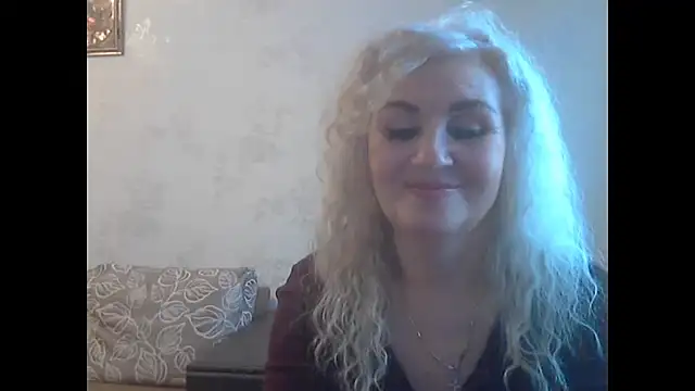 Snapshot of LadySexyBlond chatting on 05.28.26 LadySexyBlond online show from 05.28.26