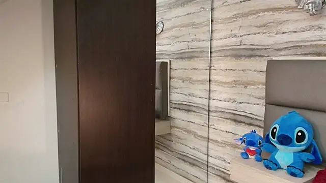 Lovers 21 online show from 12.04.25