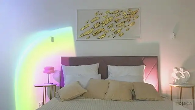 Nicole Broown  online show from 02.08.26