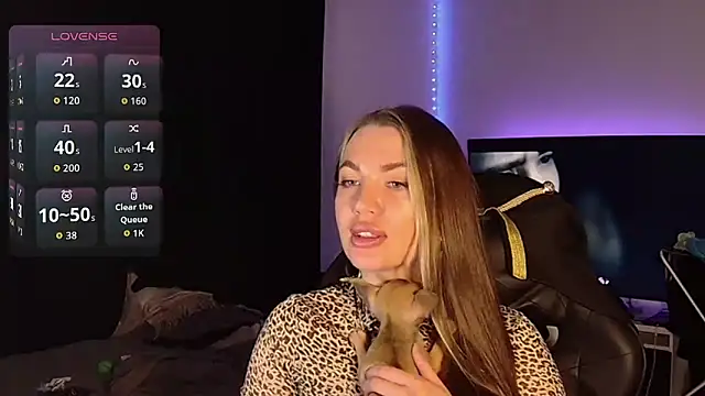 Snapshot of MissMaya__ chatting on 10.20.25 MissMaya online show from 10.20.25