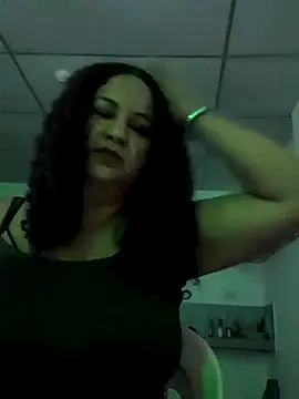 Snapshot of ANTHONYHOTT69 chatting on 10.10.25 ANTHONYHOTT69 online show from 10.10.25