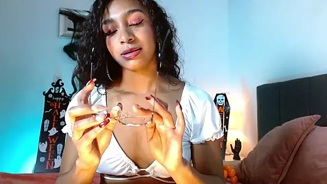 SashaBowei online show from 10.29.25