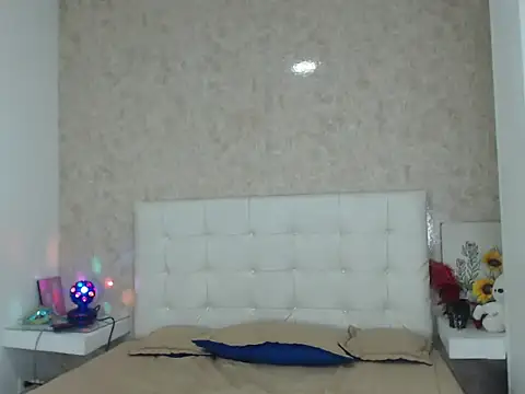 Aaron Foxxx online show from 12.17.25