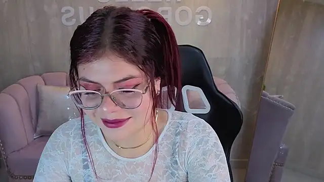 draviana a  online show from 10.17.25