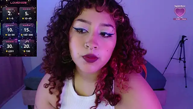 BlueeVelvet online show from 10.17.25