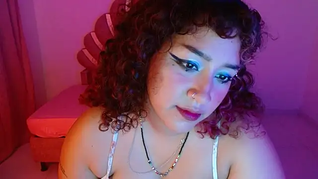 BlueeVelvet online show from 10.21.25