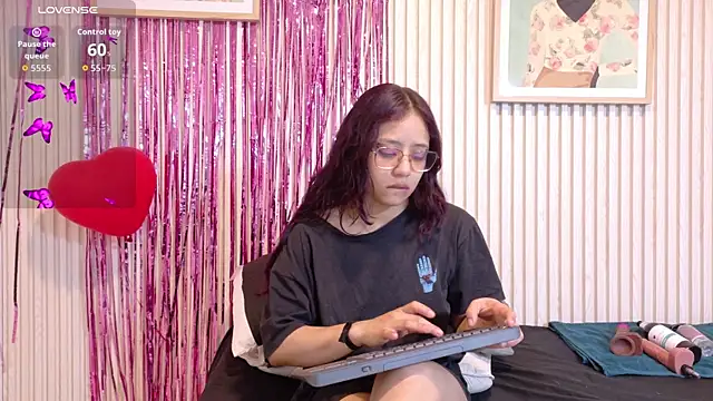 Abrilmirren online show from 02.19.26