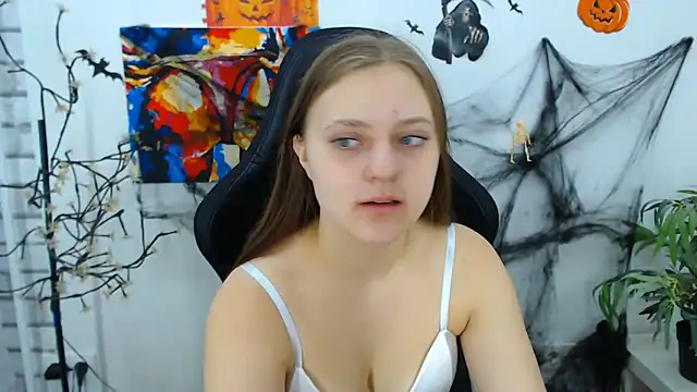 ArinaBelle online show from 10.25.25