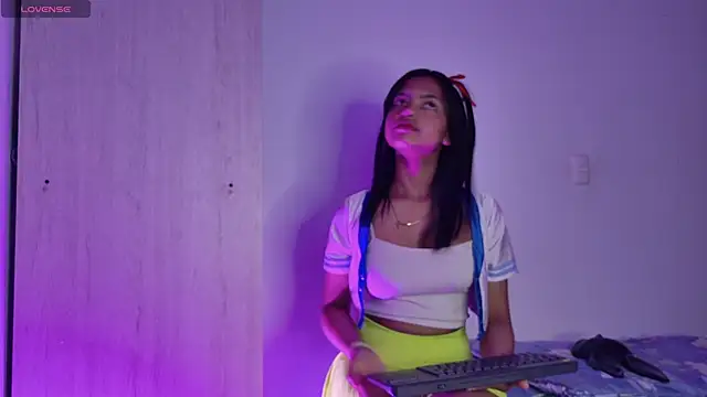 Snapshot of miamiller188 chatting on 11.08.25 miamiller188 online show from 11.08.25