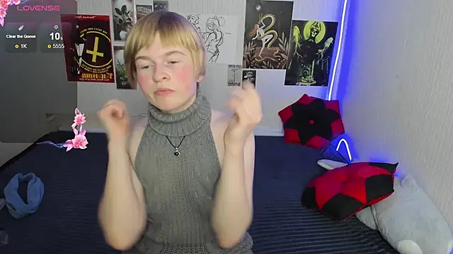 Cattie w  online show from 12.20.25