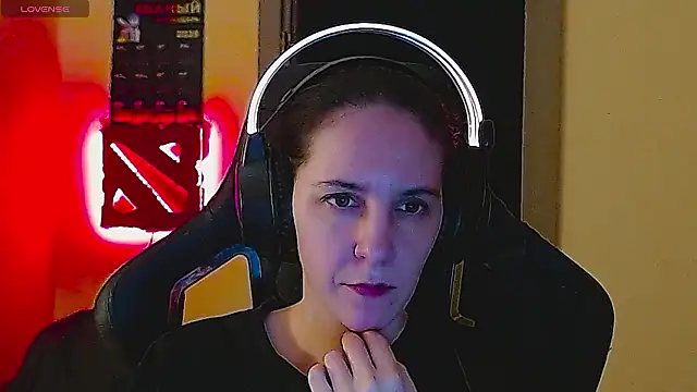 Irwi Tomboy online show from 02.15.26