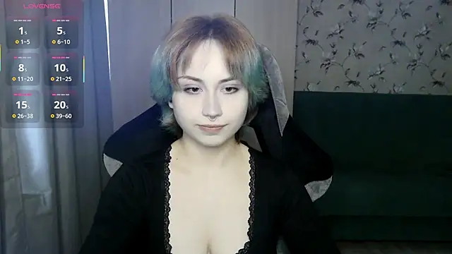 Snapshot of LeisaHopperstad chatting on 05.15.26 LeisaHopperstad online show from 05.15.26