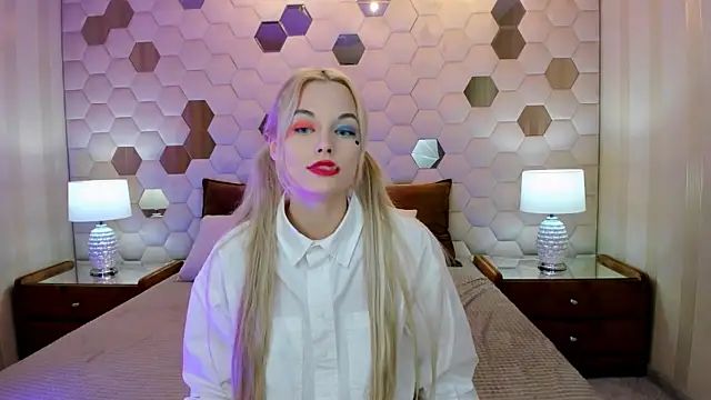 CallMeMargo online show from 09.25.25