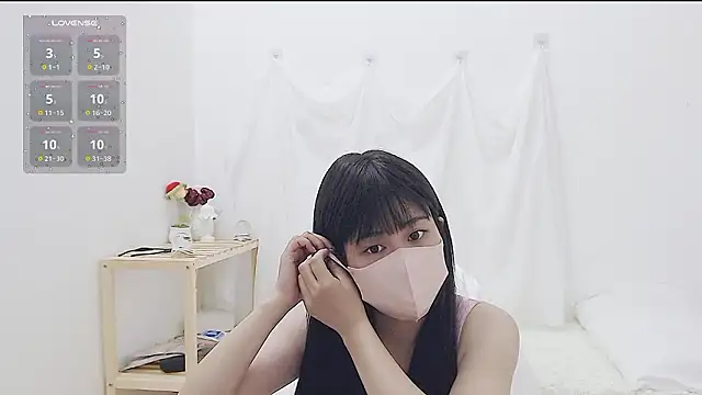 Snapshot of Moj005jp_xo98 chatting on 10.31.25 Moj005jp xo98 online show from 10.31.25