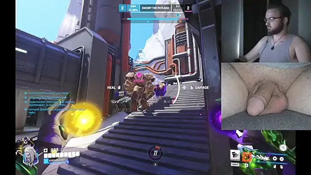 Snapshot of bear8t chatting on 11.09.25 bear8t online show from 11.09.25