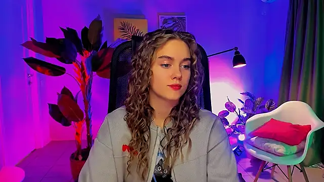 JuneWoods online show from 11.22.25