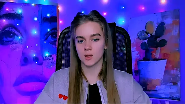 JuneWoods online show from 12.22.25