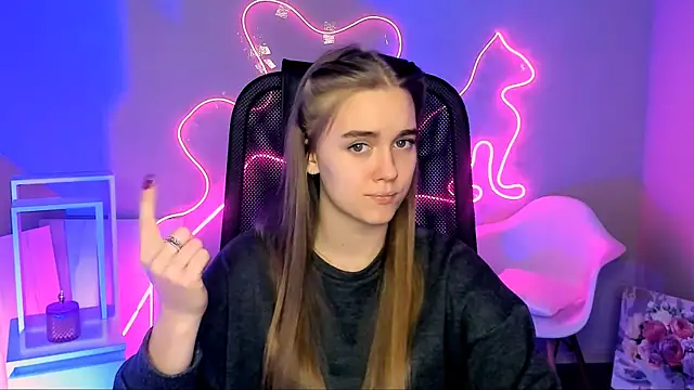 JuneWoods online show from 02.16.26