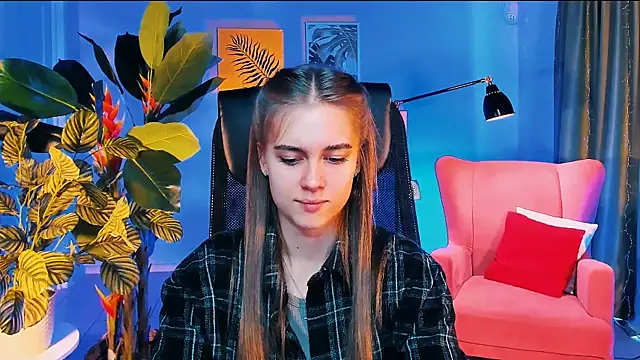 JuneWoods online show from 04.02.26