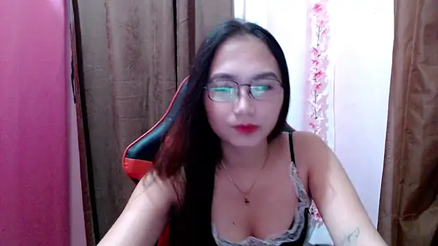 pinayscarlet online show from 10.12.25
