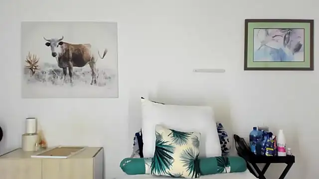 ConnieSmall24 online show from 04.20.26