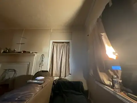 Snapshot of ThrowedWorldWide chatting on 12.20.25 ThrowedWorldWide online show from 12.20.25