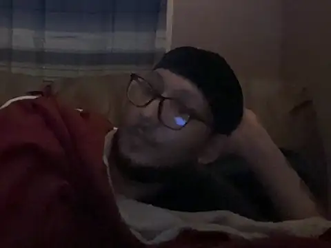 Snapshot of ThrowedWorldWide chatting on 01.08.26 ThrowedWorldWide online show from 01.08.26