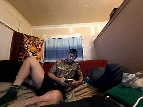 Snapshot of ThrowedWorldWide chatting on 01.08.26 ThrowedWorldWide online show from 01.08.26