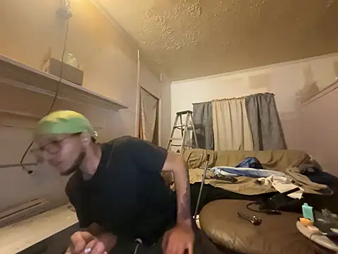 Snapshot of ThrowedWorldWide chatting on 02.08.26 ThrowedWorldWide online show from 02.08.26