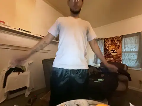 Snapshot of ThrowedWorldWide chatting on 02.15.26 ThrowedWorldWide online show from 02.15.26