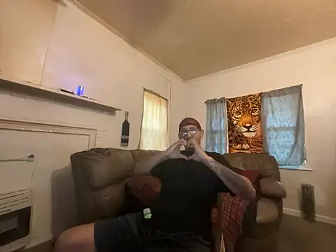 Snapshot of ThrowedWorldWide chatting on 02.21.26 ThrowedWorldWide online show from 02.21.26