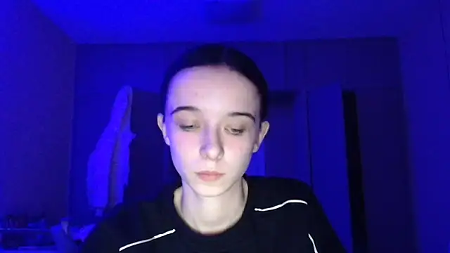 Emilia Light online show from 11.07.25