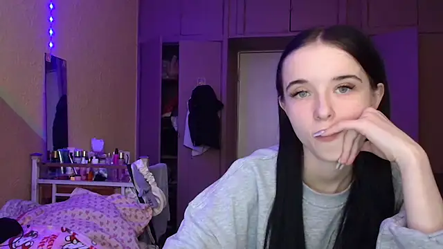 Emilia Light online show from 03.27.26