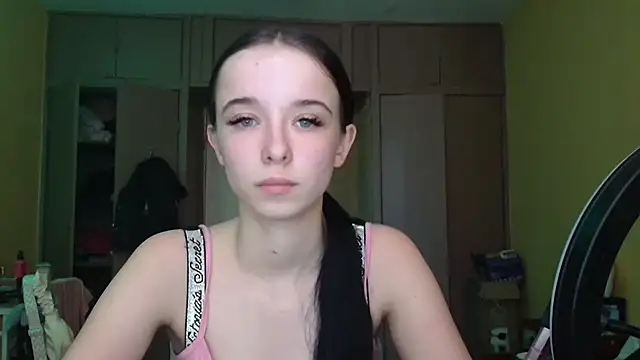 Emilia Light online show from 04.19.26