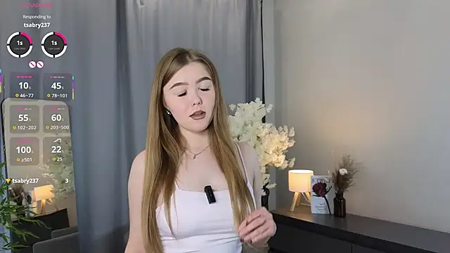 TwixieGuo online show from 10.16.25