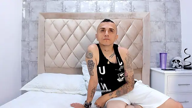 CharlotteAndSimon online show from 10.01.25