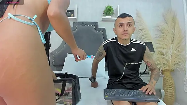 CharlotteAndSimon online show from 12.21.25