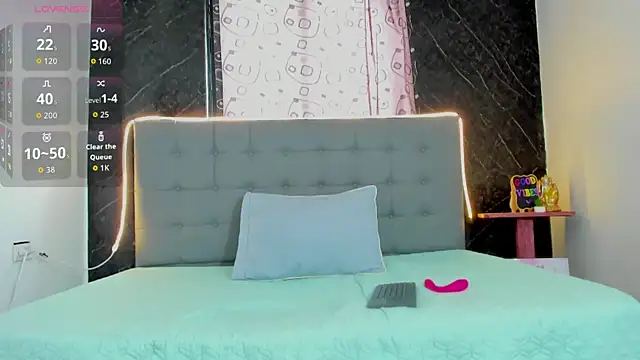 CharlotteAndSimon online show from 03.03.26