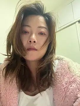 Snapshot of zhouchunhua chatting on 10.27.25 zhouchunhua online show from 10.27.25