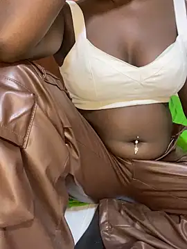 Snapshot of SEXY_MALIAN chatting on 10.15.25 SEXY MALIAN online show from 10.15.25